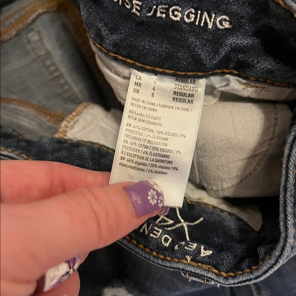 AE HIGH RISE DISTRESSED JEGGINGS - Picture 3 of 6